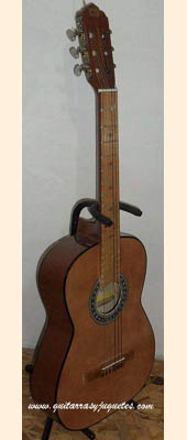 Guitarra Económica modelo CGE de Paracho Vista 7